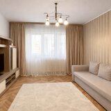 Trei camere cu centrala proprie si loc de parcare